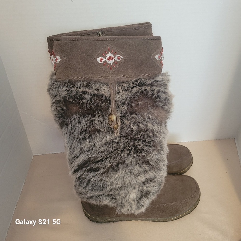 Wanderlust Nika Brown Suede Faux Fur Tall Boots Beaded Accents Side Zip size 8.5